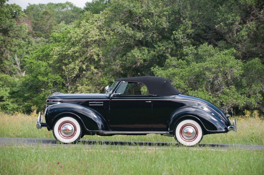  Plymouth Deluxe Convertible Coupe 1939 года  (фото 25 из 33)